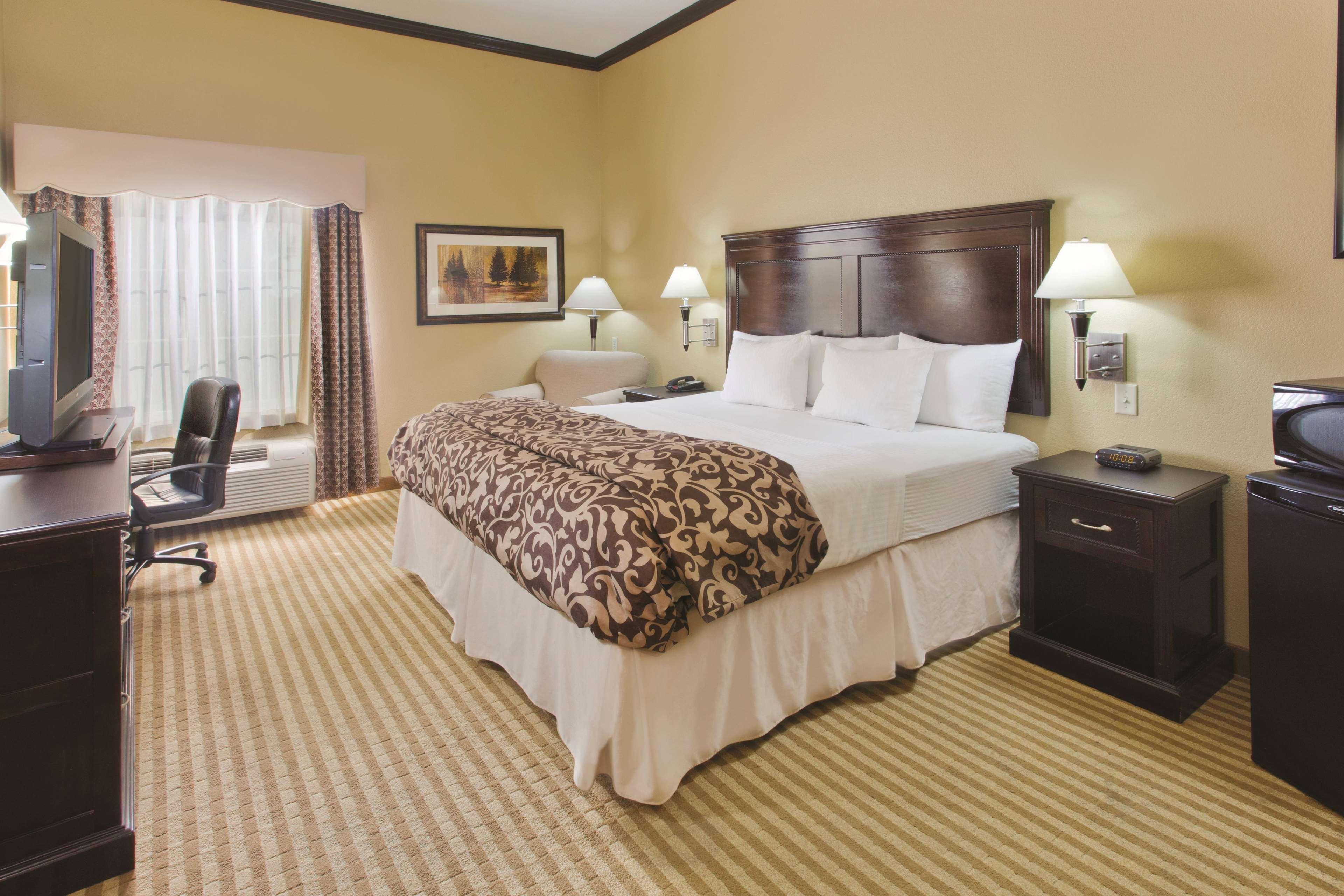 La Quinta Inn And Suites By Wyndham - Шерц Экстерьер фото