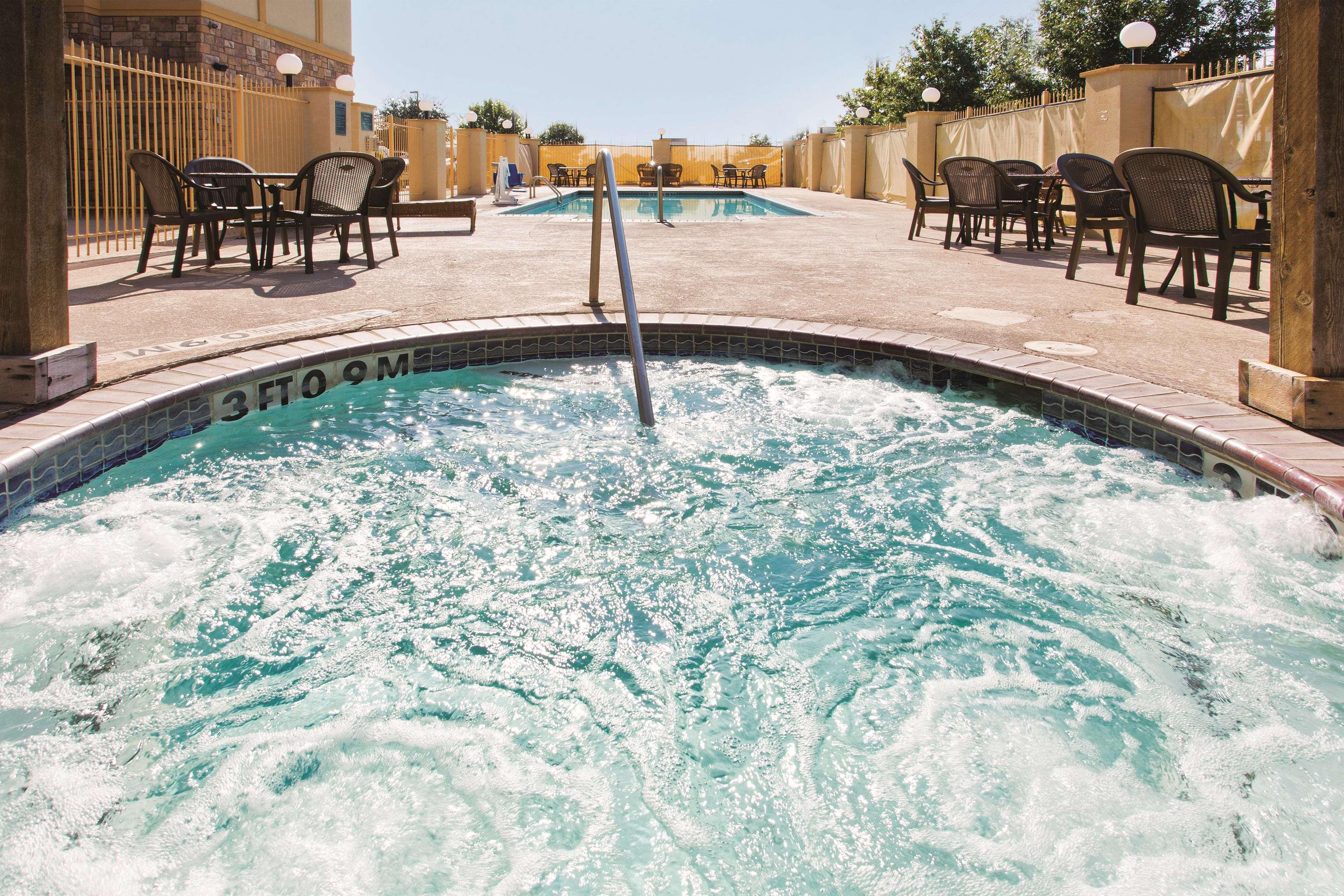 La Quinta Inn And Suites By Wyndham - Шерц Экстерьер фото