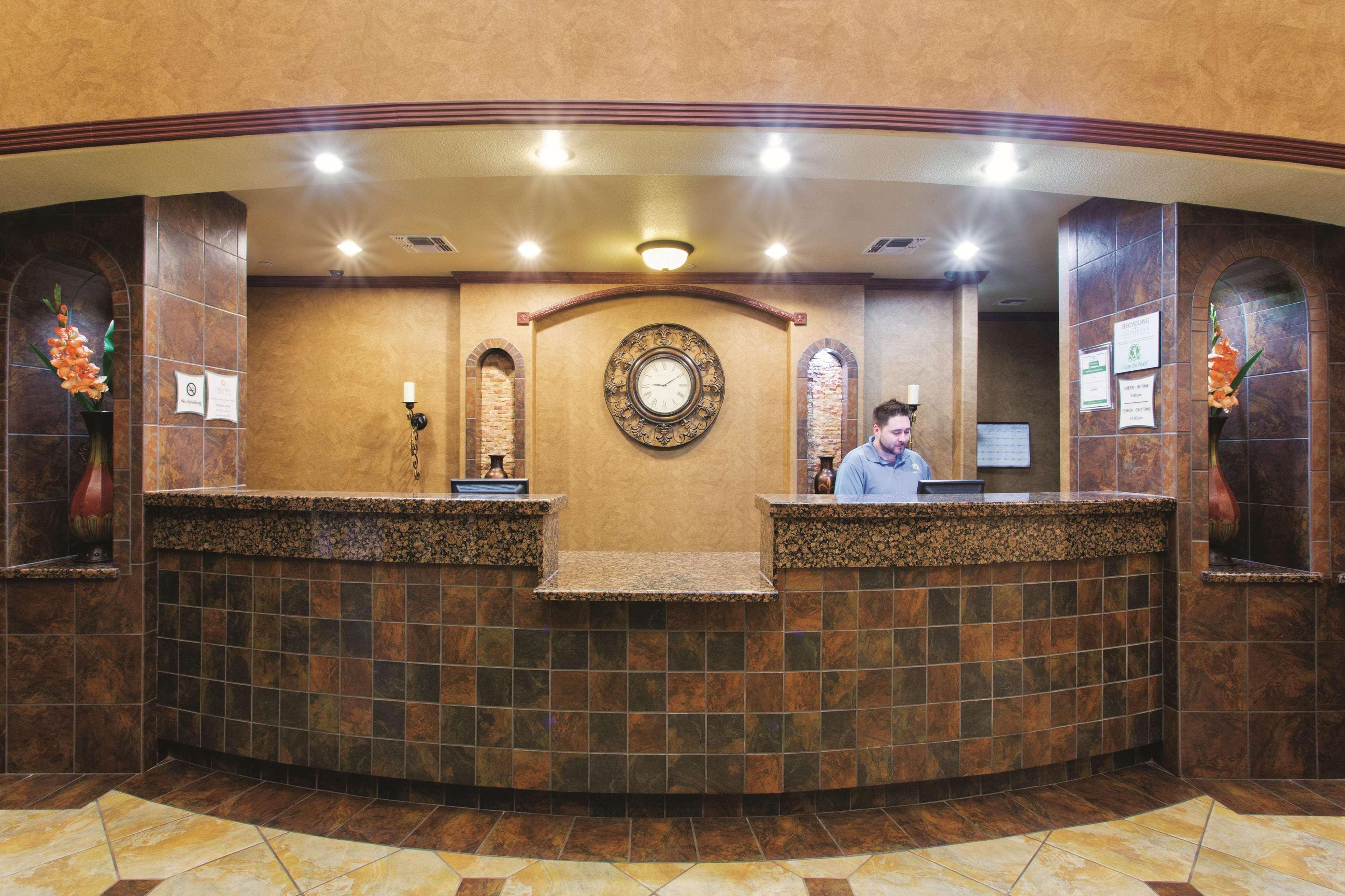 La Quinta Inn And Suites By Wyndham - Шерц Экстерьер фото