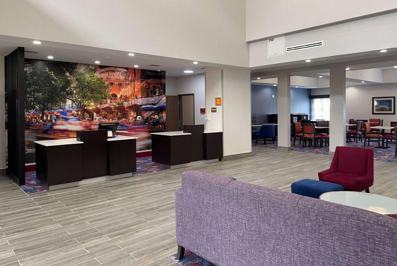 La Quinta Inn And Suites By Wyndham - Шерц Экстерьер фото