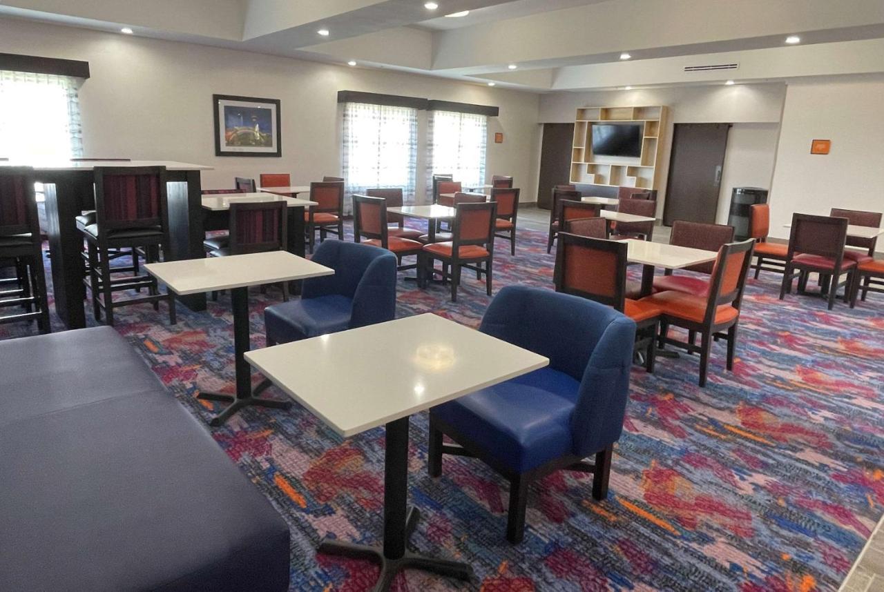 La Quinta Inn And Suites By Wyndham - Шерц Экстерьер фото