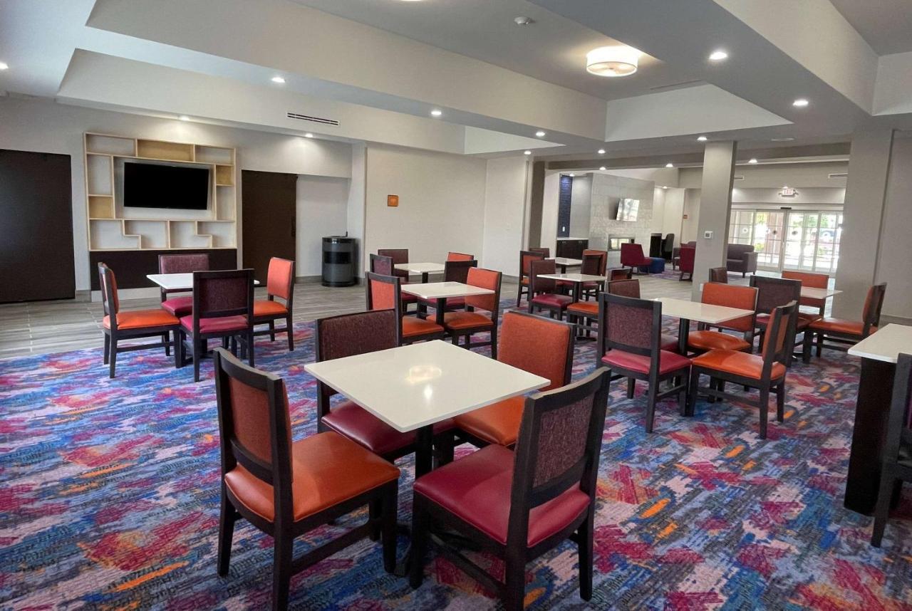 La Quinta Inn And Suites By Wyndham - Шерц Экстерьер фото