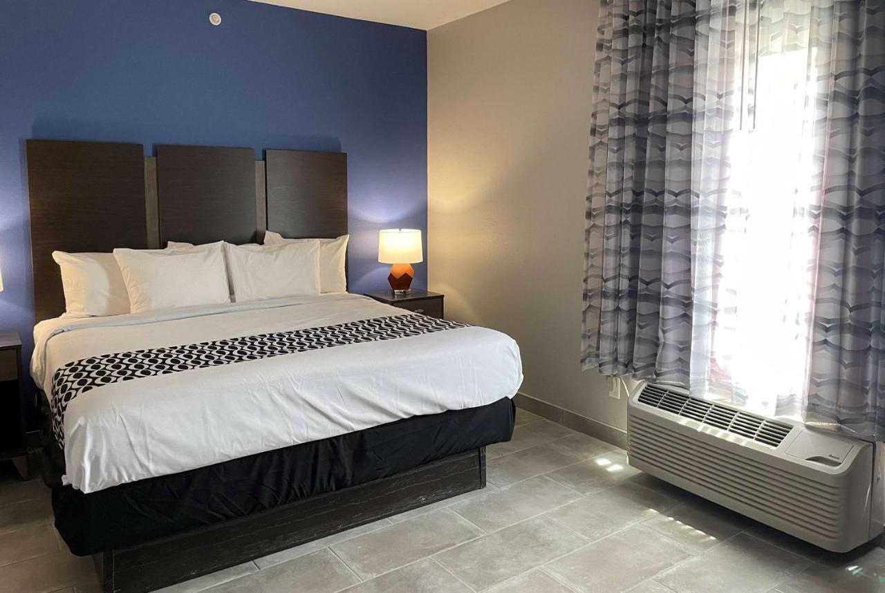 La Quinta Inn And Suites By Wyndham - Шерц Экстерьер фото